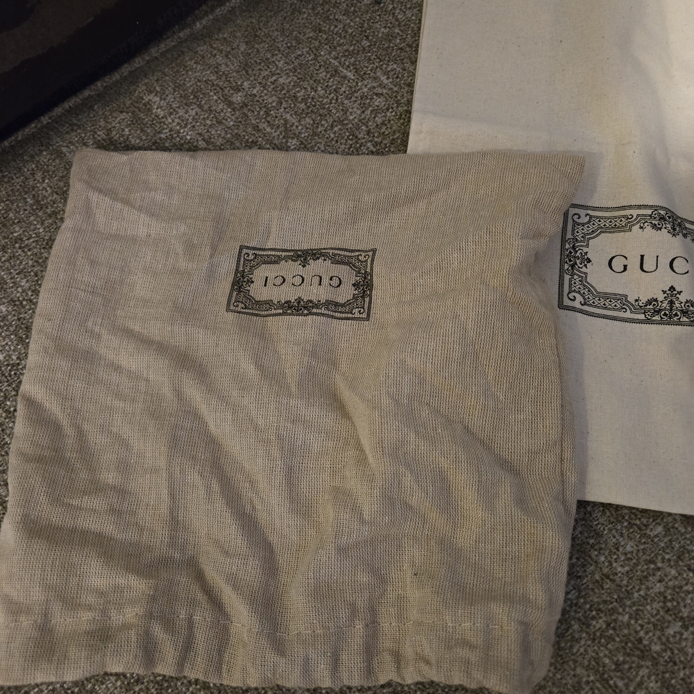 Gucci Black and Gold Belt - Picture 4 of 13